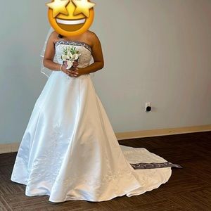 Wedding dress